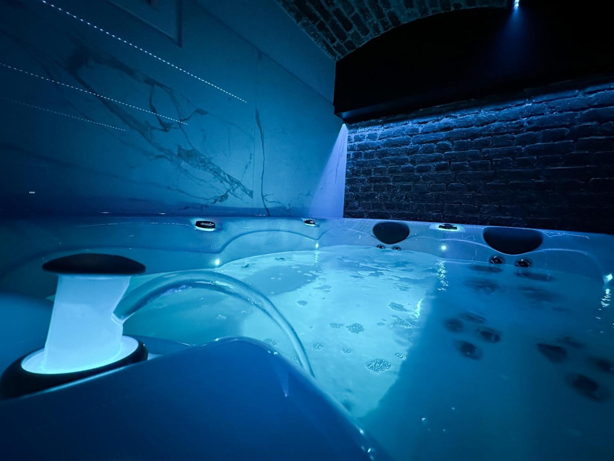 Le Bijou - Appartement, Sauna Et Jacuzzi - Rijsel Buitenkant foto