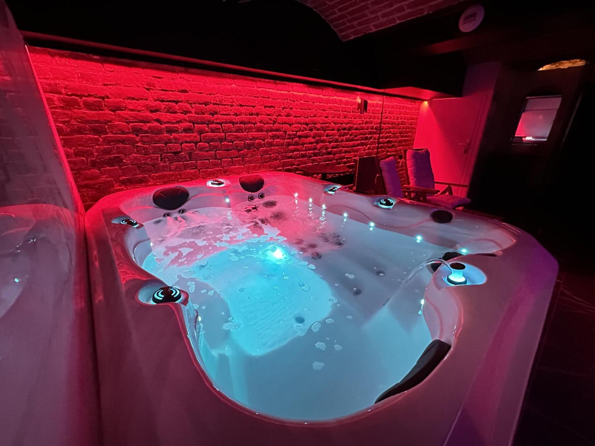 Le Bijou - Appartement, Sauna Et Jacuzzi - Rijsel Buitenkant foto