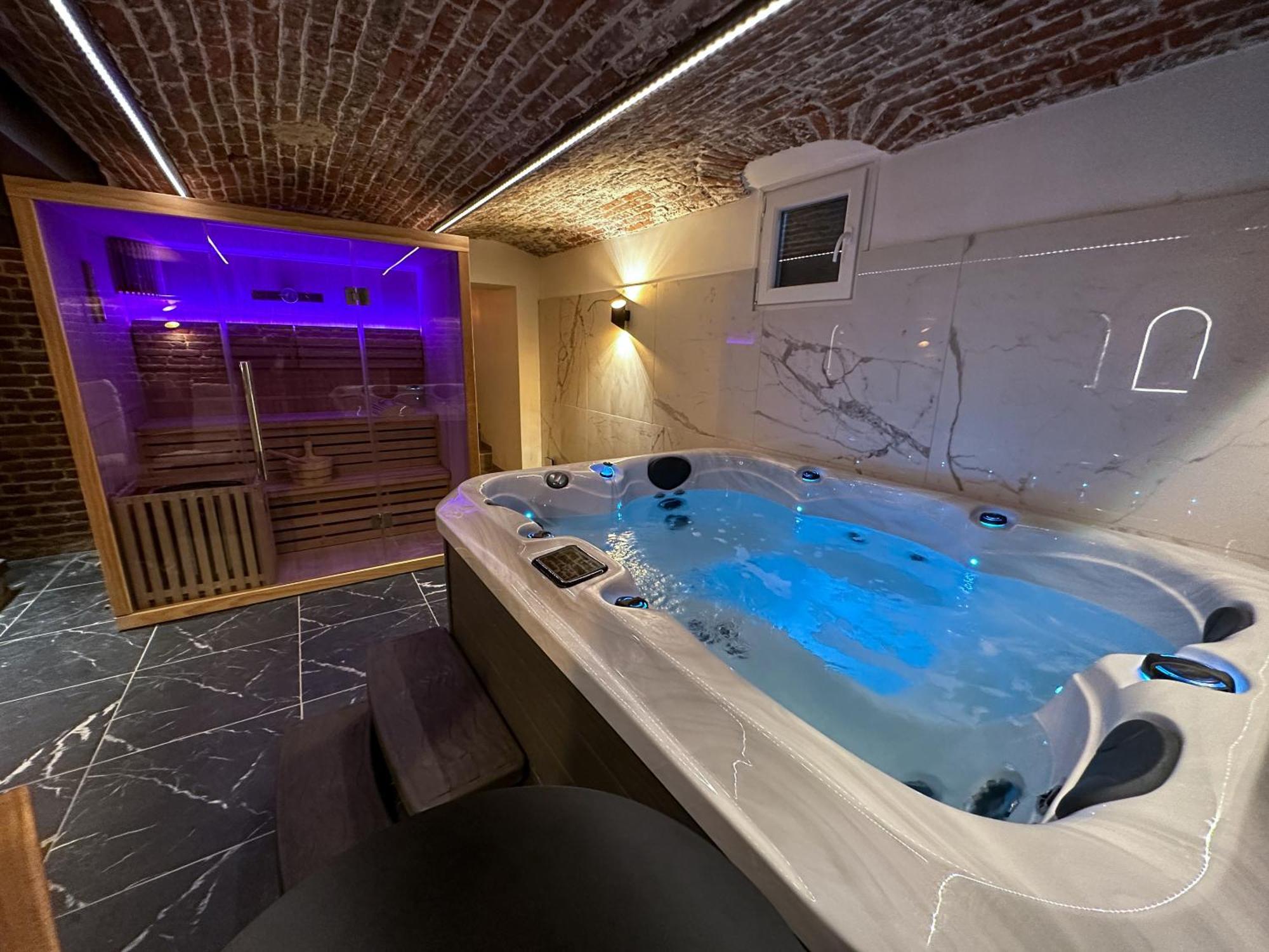 Le Bijou - Appartement, Sauna Et Jacuzzi - Rijsel Buitenkant foto