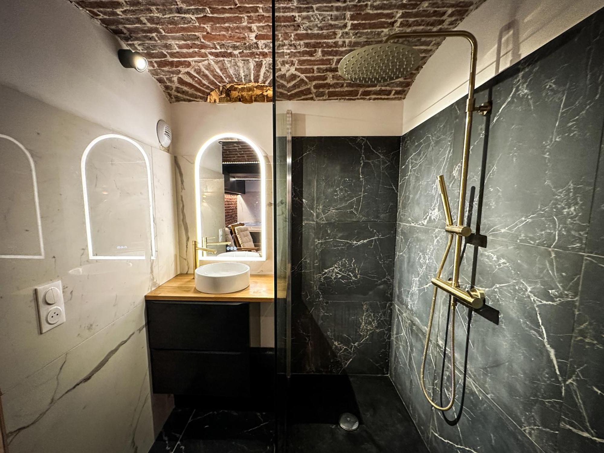 Le Bijou - Appartement, Sauna Et Jacuzzi - Rijsel Buitenkant foto